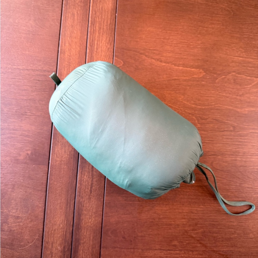 Amazon Essentials Women's Packable Puffer Jacket … - image 2